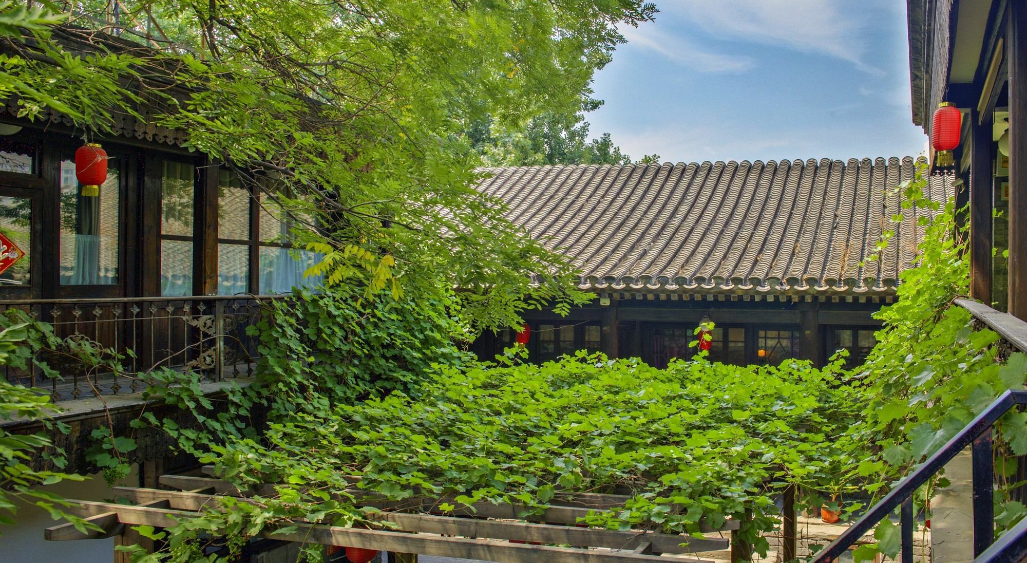 Hill Lily Courtyard Hotel Beijing Exterior photo