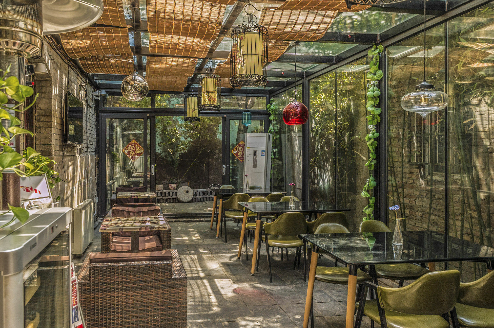 Hill Lily Courtyard Hotel Beijing Exterior photo